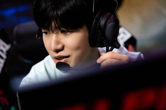 帮助他们应 帮助他们应