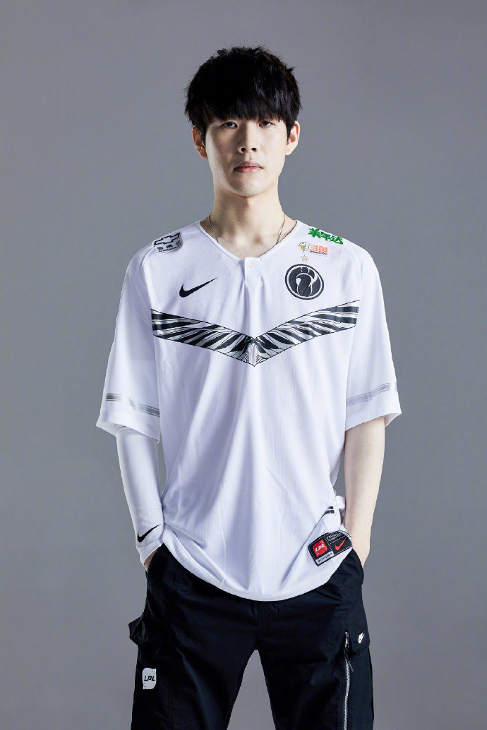 东道主的热 东道主的热