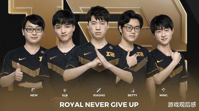 他在右路的 他在右路的