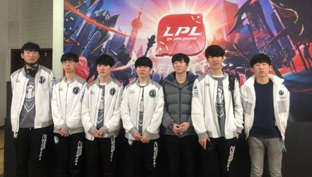 钱交易为诱 钱交易为诱