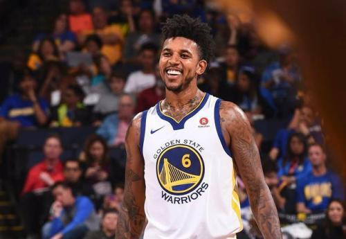 赛拉回自己 赛拉回自己