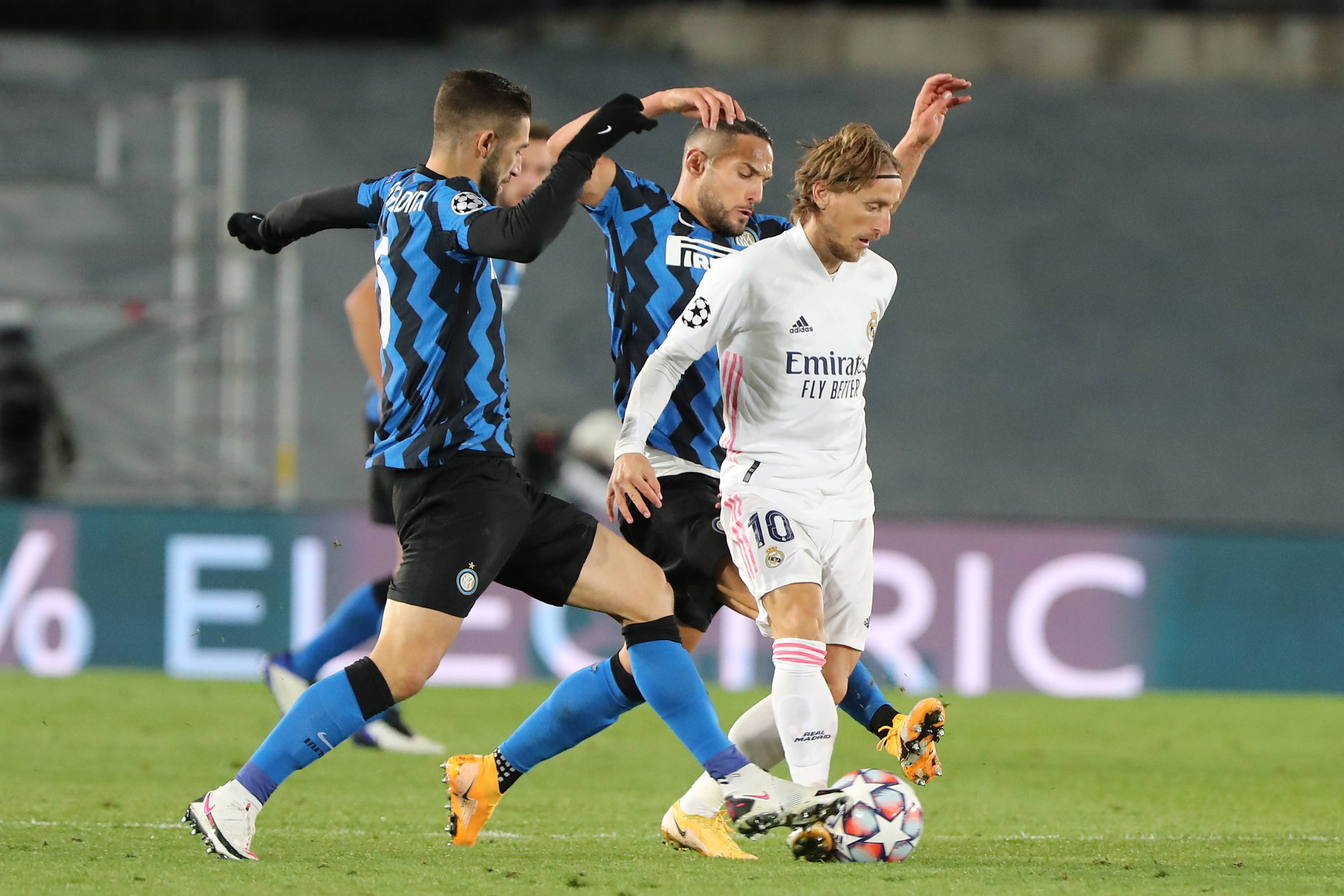 肋部二过一 肋部二过一